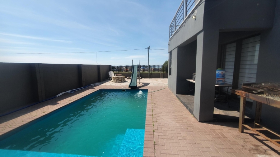 To Let 5 Bedroom Property for Rent in Saldanha Western Cape